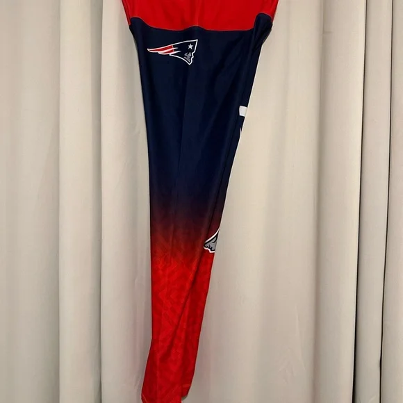 Women’s New England Patriots NFL Leggings - Red and Navy Size M - Picture 3 of 6